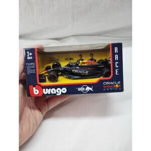 New in box Bburago Red Bull Racing RB20 Car b45